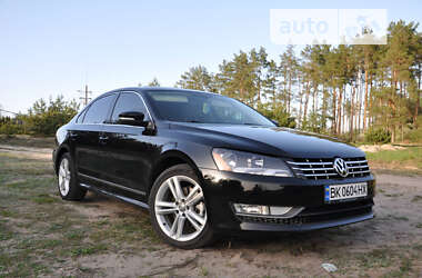 Седан Volkswagen Passat 2013 в Сарнах