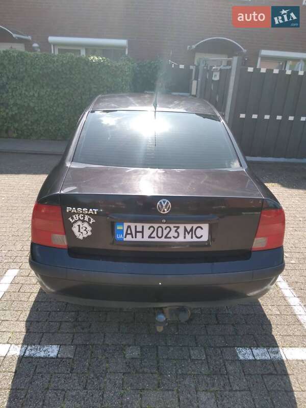 Седан Volkswagen Passat 1999 в Фастові