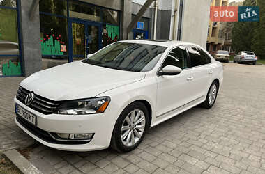 Седан Volkswagen Passat 2011 в Львове
