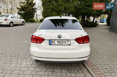 Седан Volkswagen Passat 2011 в Львове