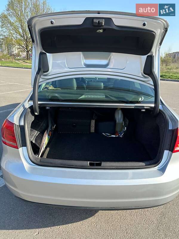 Седан Volkswagen Passat 2014 в Кропивницькому