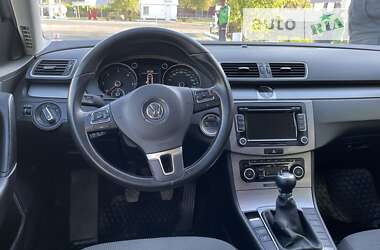 Універсал Volkswagen Passat 2011 в Новоселиці