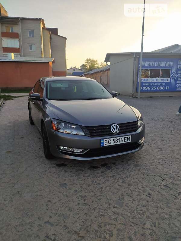 Седан Volkswagen Passat 2015 в Чорткове
