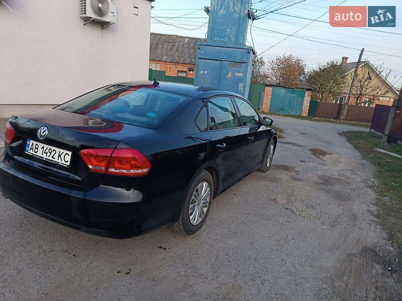Седан Volkswagen Passat 2013 в Виннице