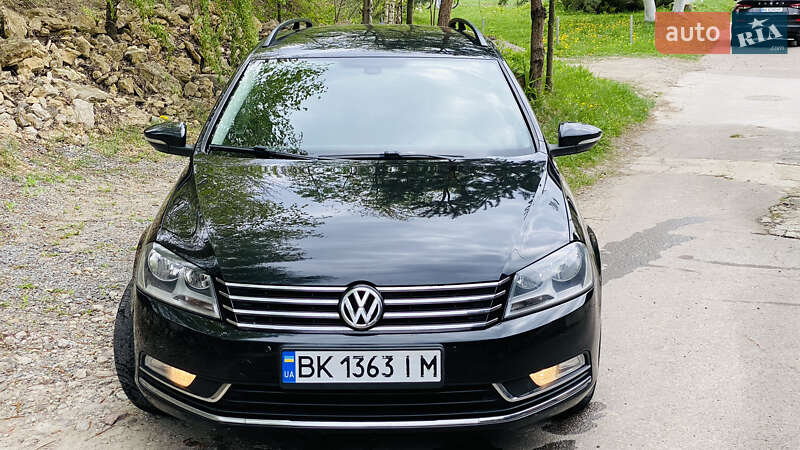 Универсал Volkswagen Passat 2013 в Ровно
