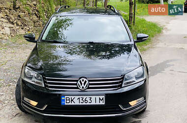 Универсал Volkswagen Passat 2013 в 