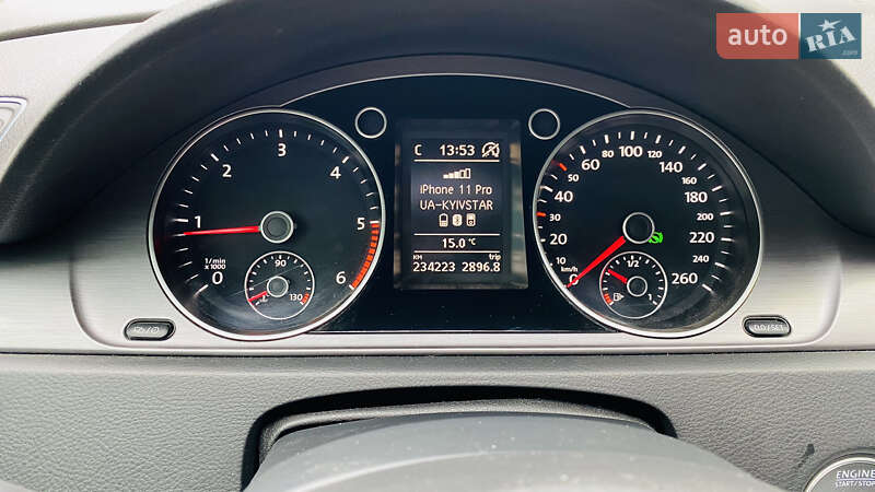 Универсал Volkswagen Passat 2013 в Ровно