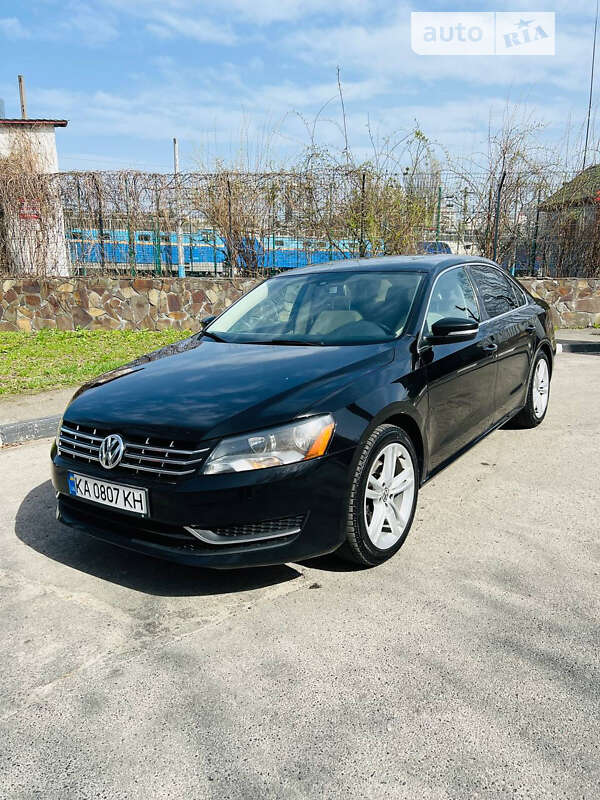 Седан Volkswagen Passat 2014 в Києві