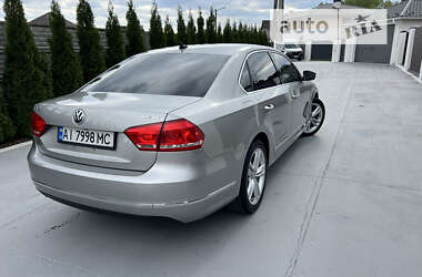 Седан Volkswagen Passat 2013 в Киеве