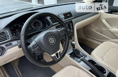 Седан Volkswagen Passat 2013 в Києві