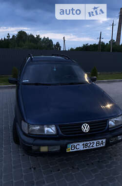 Универсал Volkswagen Passat 1995 в Сосновке