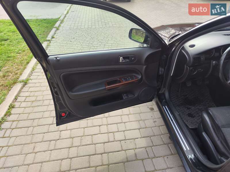 Седан Volkswagen Passat 2003 в Могилів-Подільському