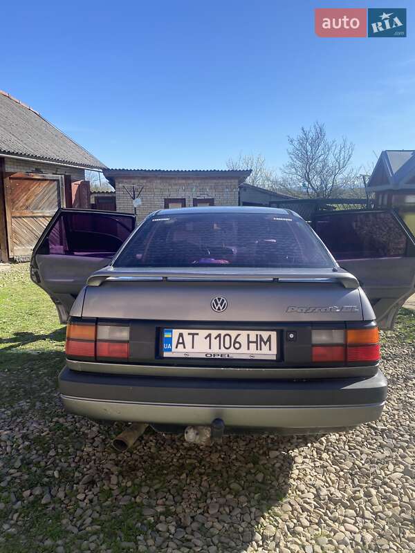 Седан Volkswagen Passat 1992 в Коломиї