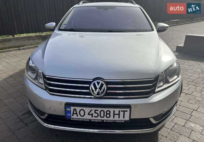 Универсал Volkswagen Passat 2013 в Ужгороде