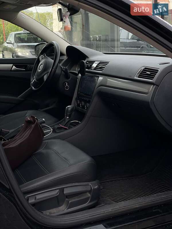 Седан Volkswagen Passat 2014 в Виннице