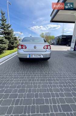 Седан Volkswagen Passat 2010 в Днепре