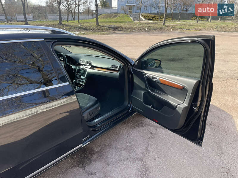 Универсал Volkswagen Passat 2012 в Чернигове