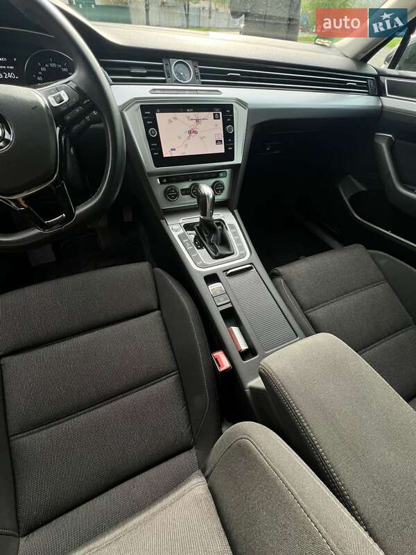 Универсал Volkswagen Passat 2018 в Днепре