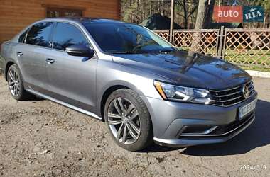 Седан Volkswagen Passat 2018 в Луцке