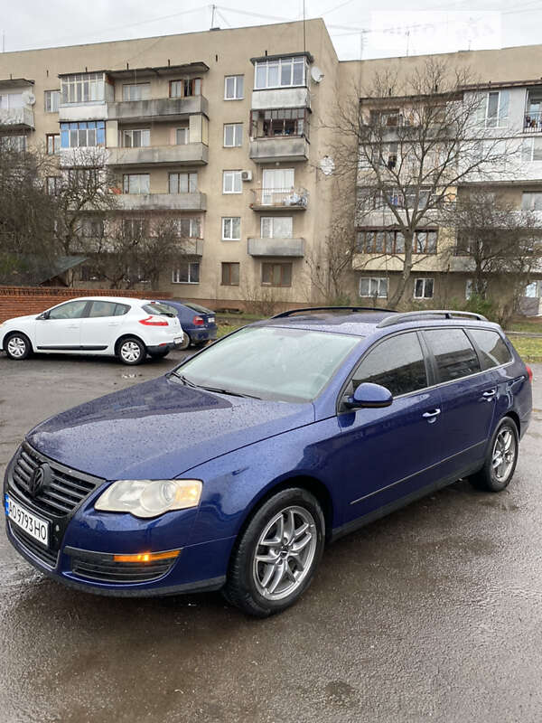 Універсал Volkswagen Passat 2010 в Ужгороді
