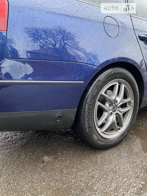 Універсал Volkswagen Passat 2010 в Ужгороді