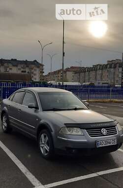 Седан Volkswagen Passat 2002 в Ужгороде