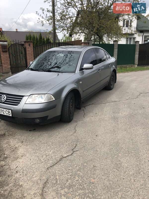 Седан Volkswagen Passat 2001 в Львове