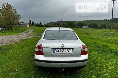 Седан Volkswagen Passat 2005 в Чорткове