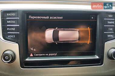 Универсал Volkswagen Passat 2015 в Ровно