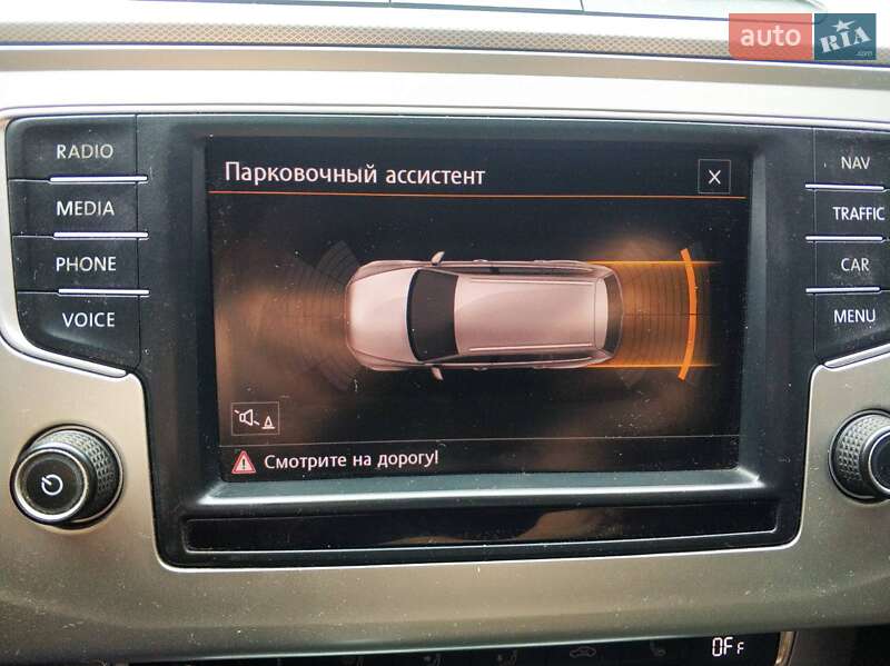 Универсал Volkswagen Passat 2015 в Ровно