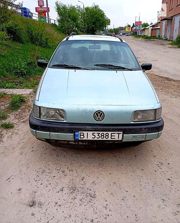 Универсал Volkswagen Passat 1990 в Шишаки