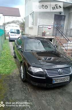 Седан Volkswagen Passat 2005 в Золочеві