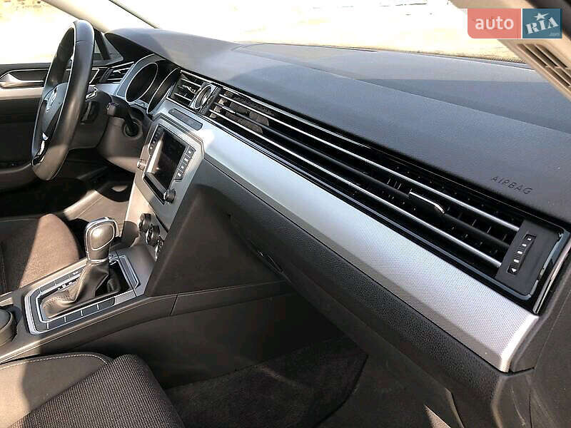 Универсал Volkswagen Passat 2016 в Шепетовке
