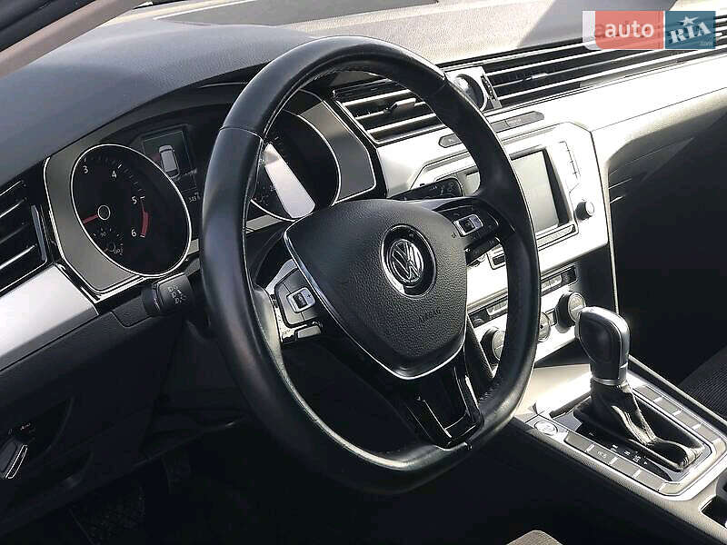 Универсал Volkswagen Passat 2016 в Шепетовке