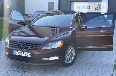 Седан Volkswagen Passat 2012 в Чорткове