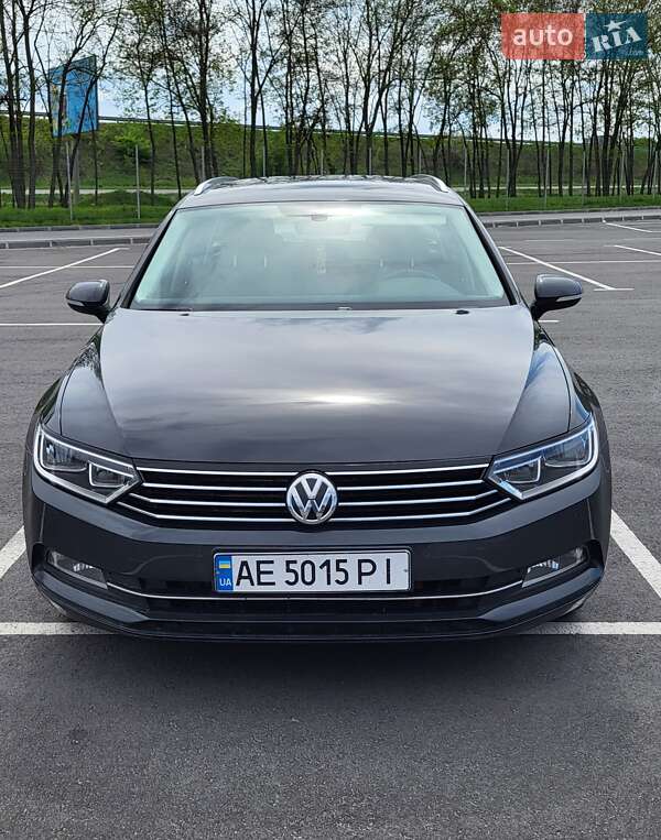 Универсал Volkswagen Passat 2017 в Днепре