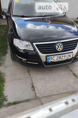 Универсал Volkswagen Passat 2010 в Львове