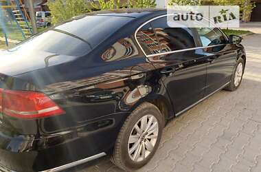 Седан Volkswagen Passat 2012 в Чорткові