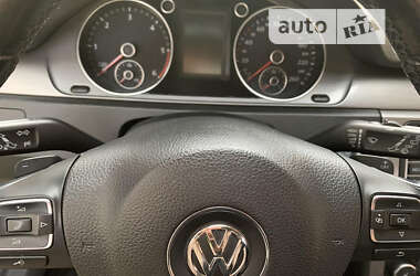 Универсал Volkswagen Passat 2011 в Долине