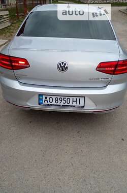 Седан Volkswagen Passat 2015 в Тячеве