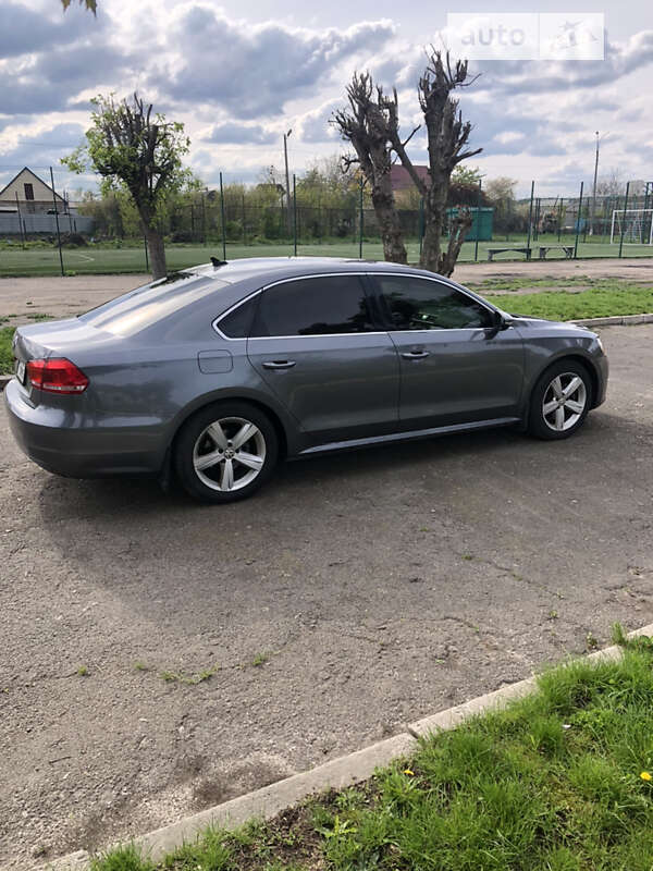 Седан Volkswagen Passat 2012 в Лысянке