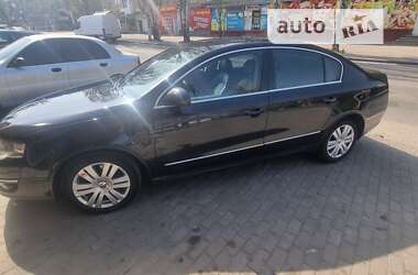 Седан Volkswagen Passat 2009 в Покровске