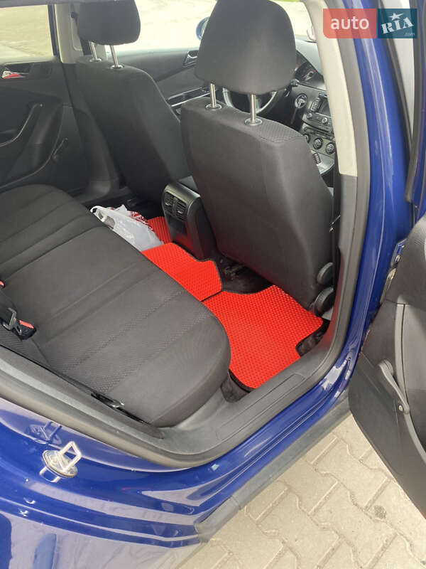 Универсал Volkswagen Passat 2006 в Радехове
