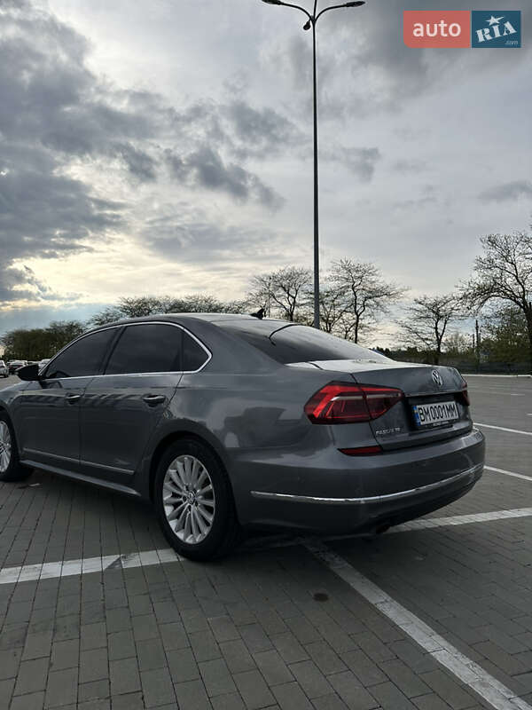 Седан Volkswagen Passat 2016 в Одессе