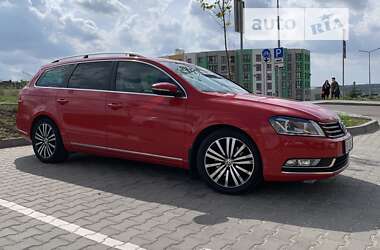 Универсал Volkswagen Passat 2012 в Ровно