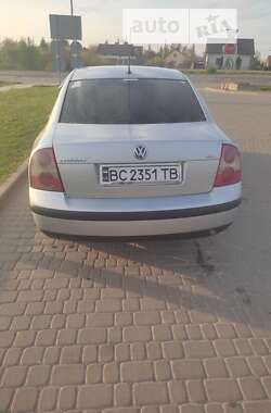 Седан Volkswagen Passat 2001 в Городке