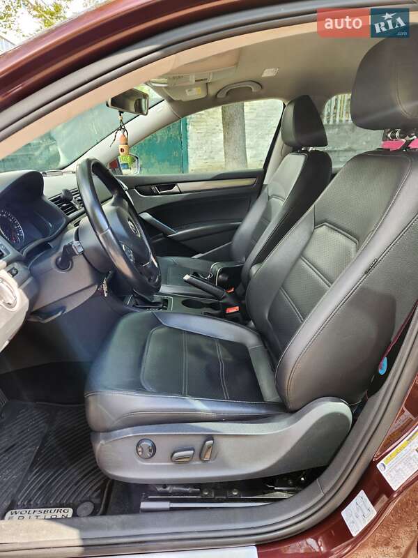 Седан Volkswagen Passat 2013 в Киеве