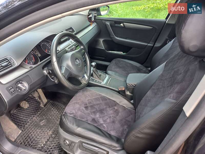 Універсал Volkswagen Passat 2011 в Марганці