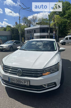 Седан Volkswagen Passat 2016 в Одесі