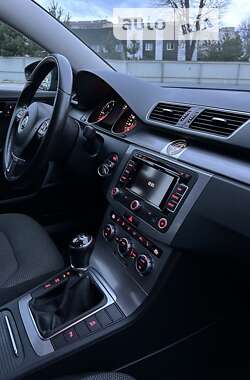 Универсал Volkswagen Passat 2013 в Луцке